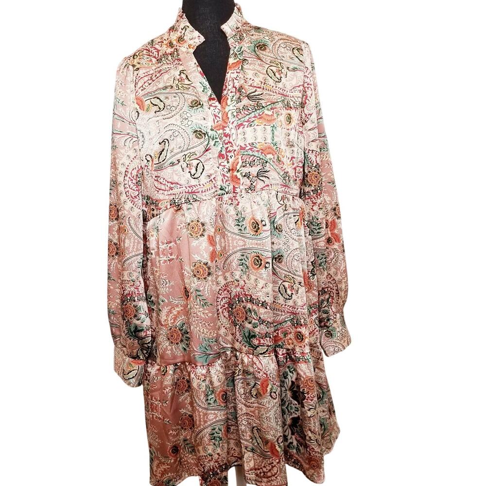 NWT's -MerittBabe Womens Baby Doll Tiered Floral Paisley V-Neck Long Sleeve Sz M